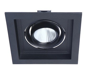 Vestel LED Kare Spot, mağaza aydınlatmalarına çözüm sunuyor